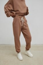 Spodnie dresowe typu jogger w kolorze MOCCA - DRIPS-M-wyprzedaż