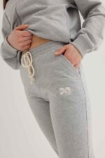 Spodnie dresowe w kolorze LIGHT GREY MELANGE - SIMPLY-XL-wyprzedaż