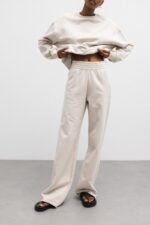 Spodnie dresowe z szeroką nogawką w kolorze SMOKE BEIGE - COMFIES-XS-wyprzedaż