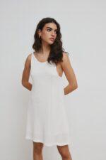 Sukienka na wywiniętych ramiączkach w kolorze SOFT WHITE - ASTRA-M/L-wyprzedaż