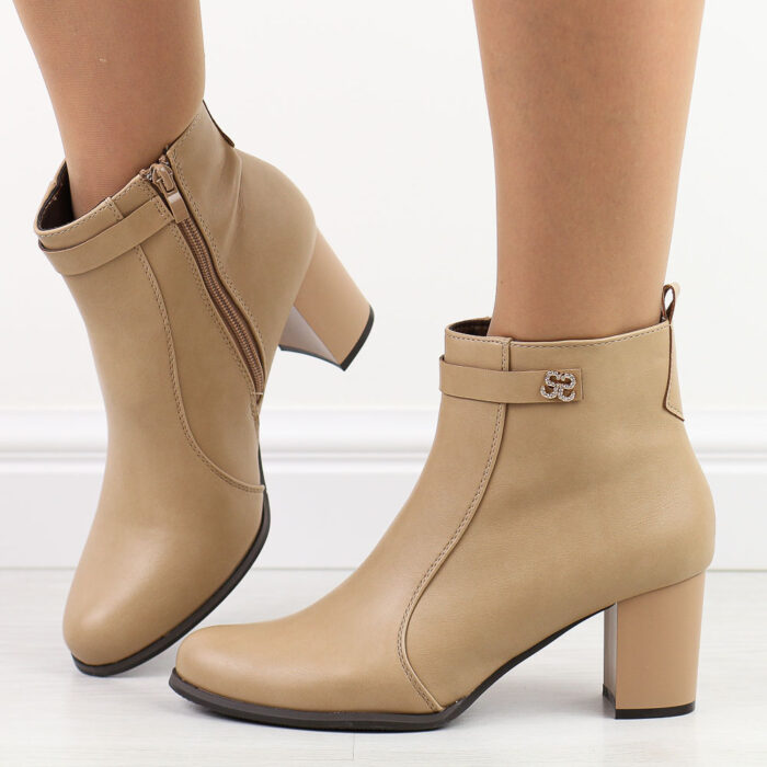 Beżowe zimowe botki damskie na słupku M.Daszyński Sa125-31-wyprzedaż