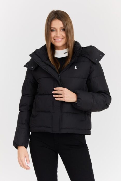 CALVIN KLEIN Czarna matowa damska kurtka z małym logo-wyprzedaż