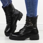 Czarne botki damskie na traperze M.Daszyński 2221-23-wyprzedaż