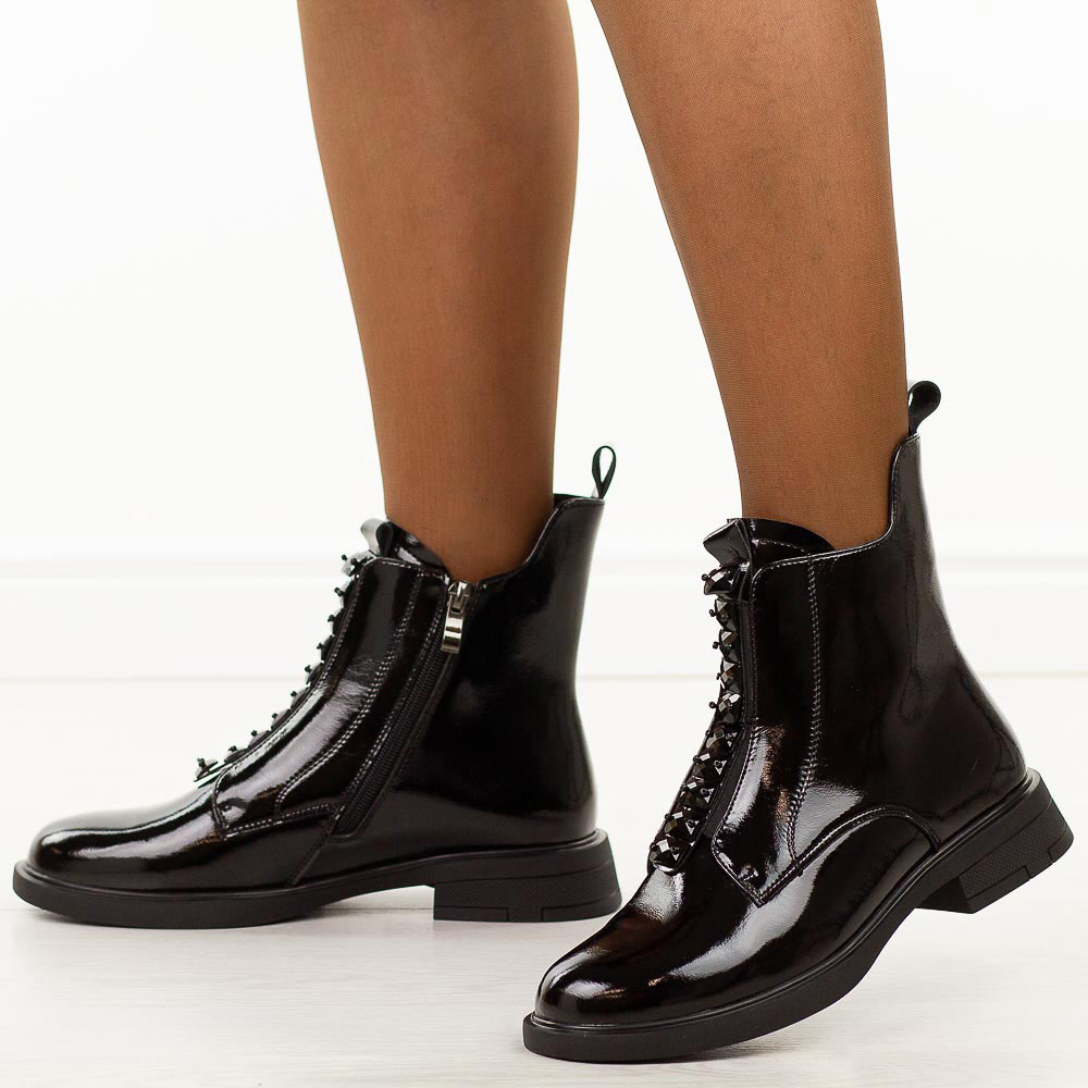 Czarne skórzane botki damskie DiA 52-108-wyprzedaż