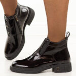 Czarne skórzane botki damskie DiA 52-118-wyprzedaż