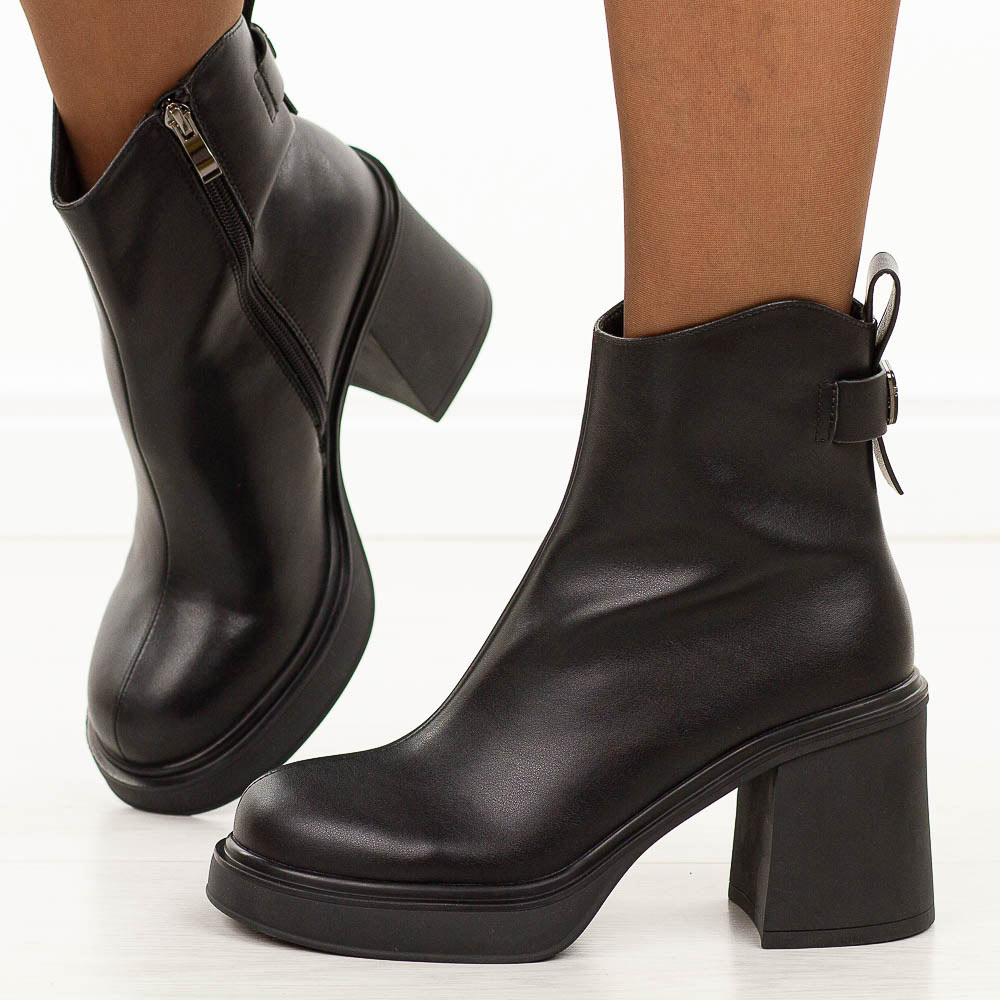 Czarne skórzane botki damskie na słupku Cambell 98301-wyprzedaż