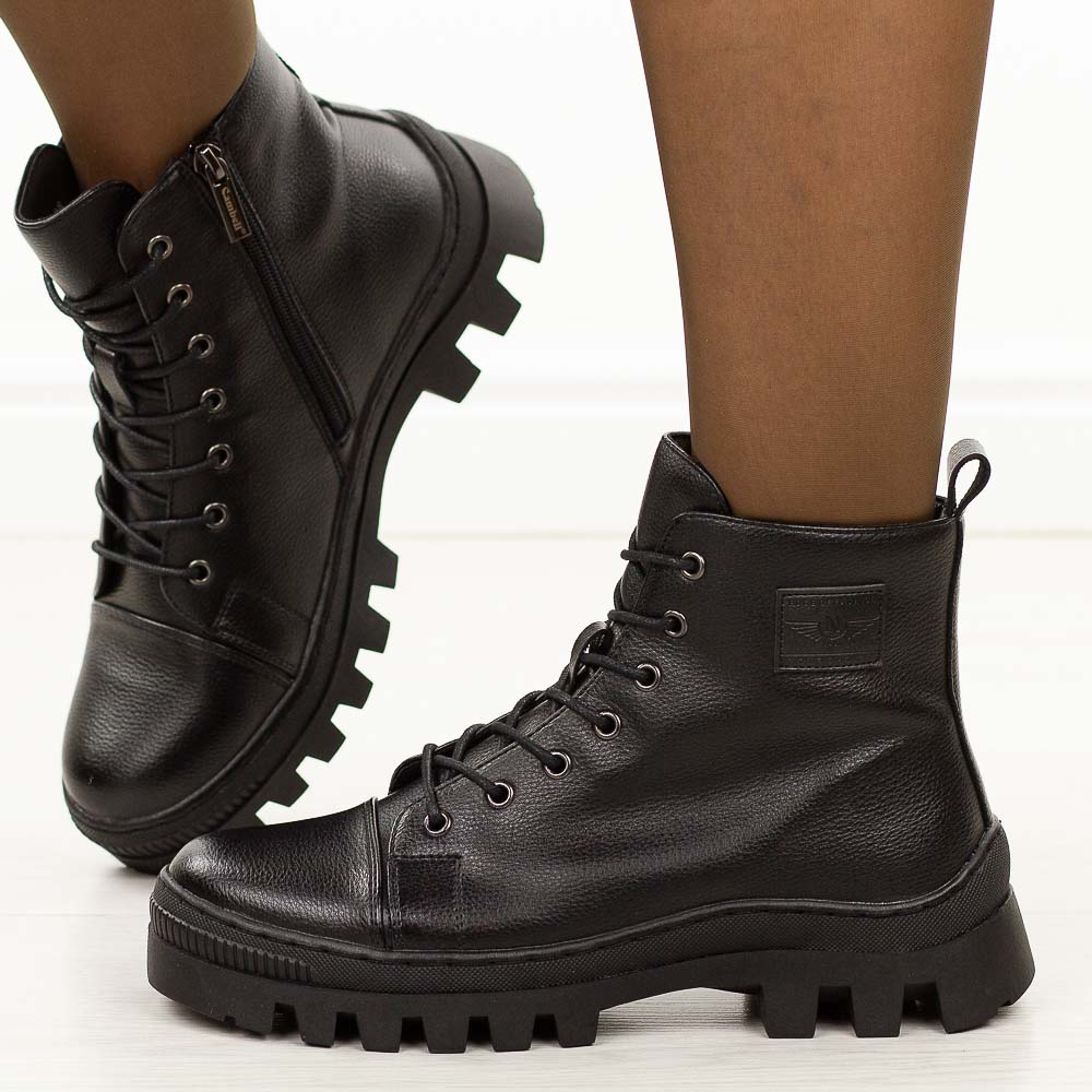 Czarne skórzane botki damskie na traperze Cambell 19370-wyprzedaż