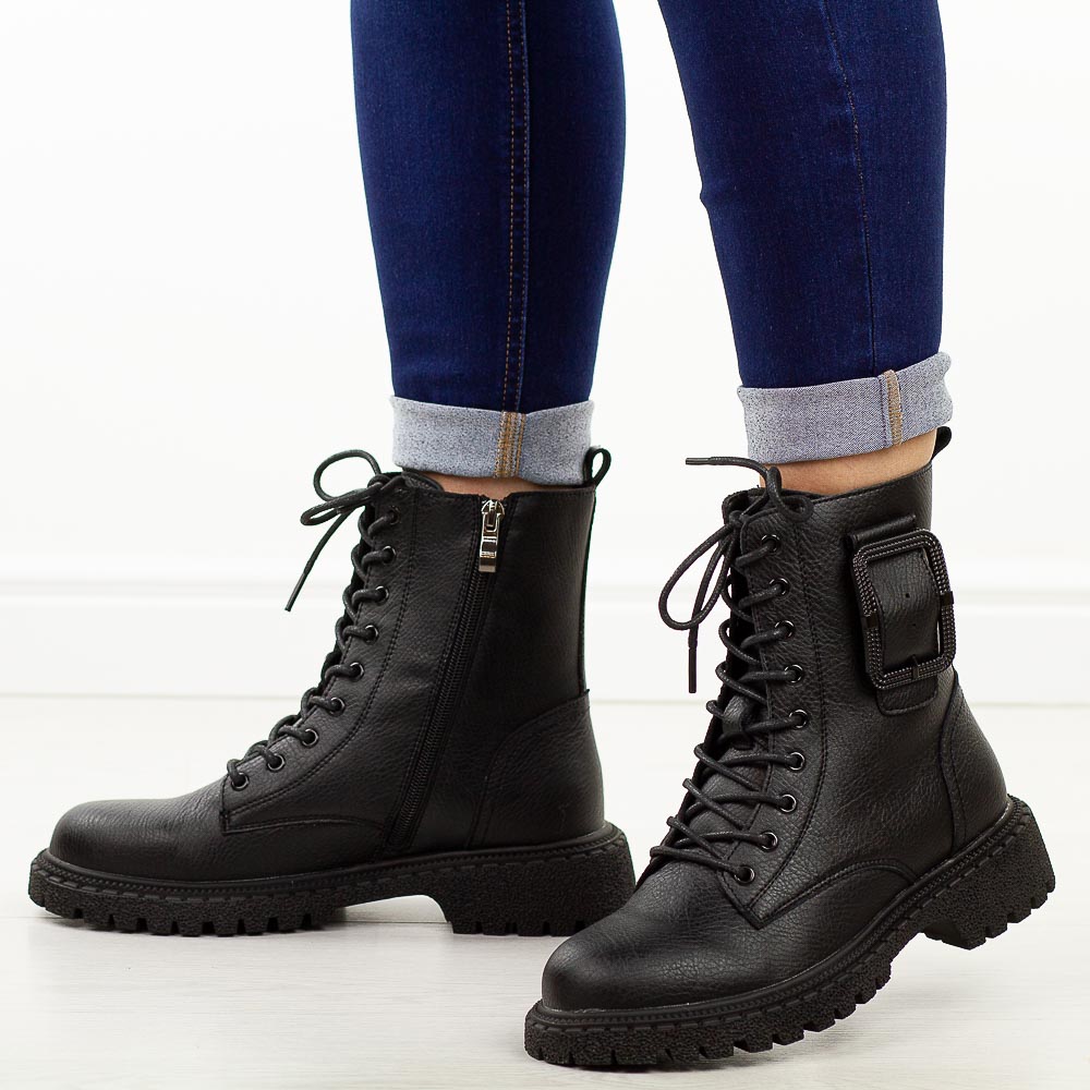 Czarne skórzane botki damskie na traperze T.Sokolski Z25-297-wyprzedaż