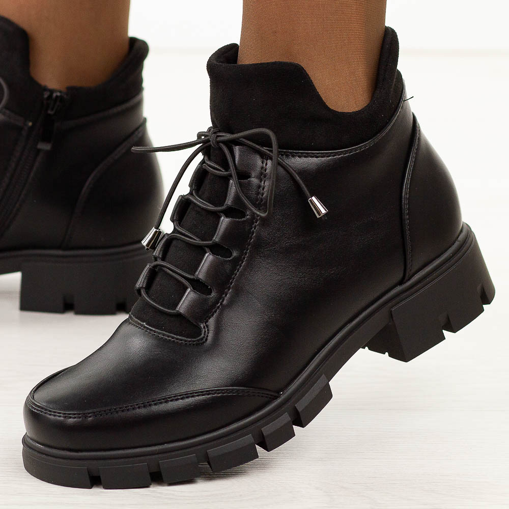 Czarne trapery damskie Jezzi 23123-12-wyprzedaż