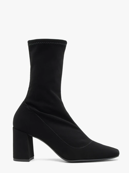 Czarne wyższe botki skarpetowe na słupku-wyprzedaż