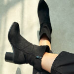 Czarne zamszowe botki damskie na obcasie M.Daszyński 2337-9-wyprzedaż