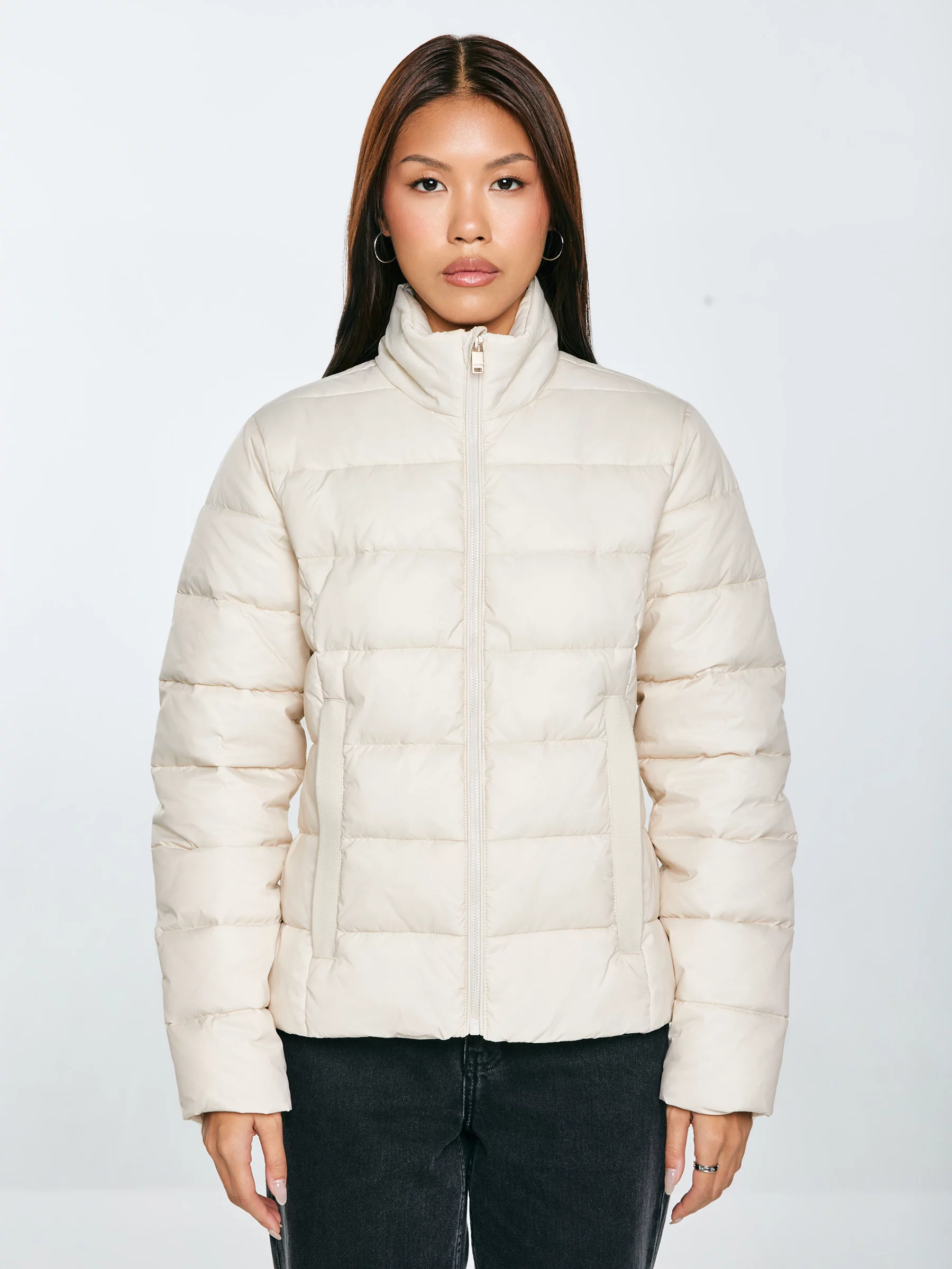 Kurtka damska pikowana ze stójką kremowa Delina 103-wyprzedaż