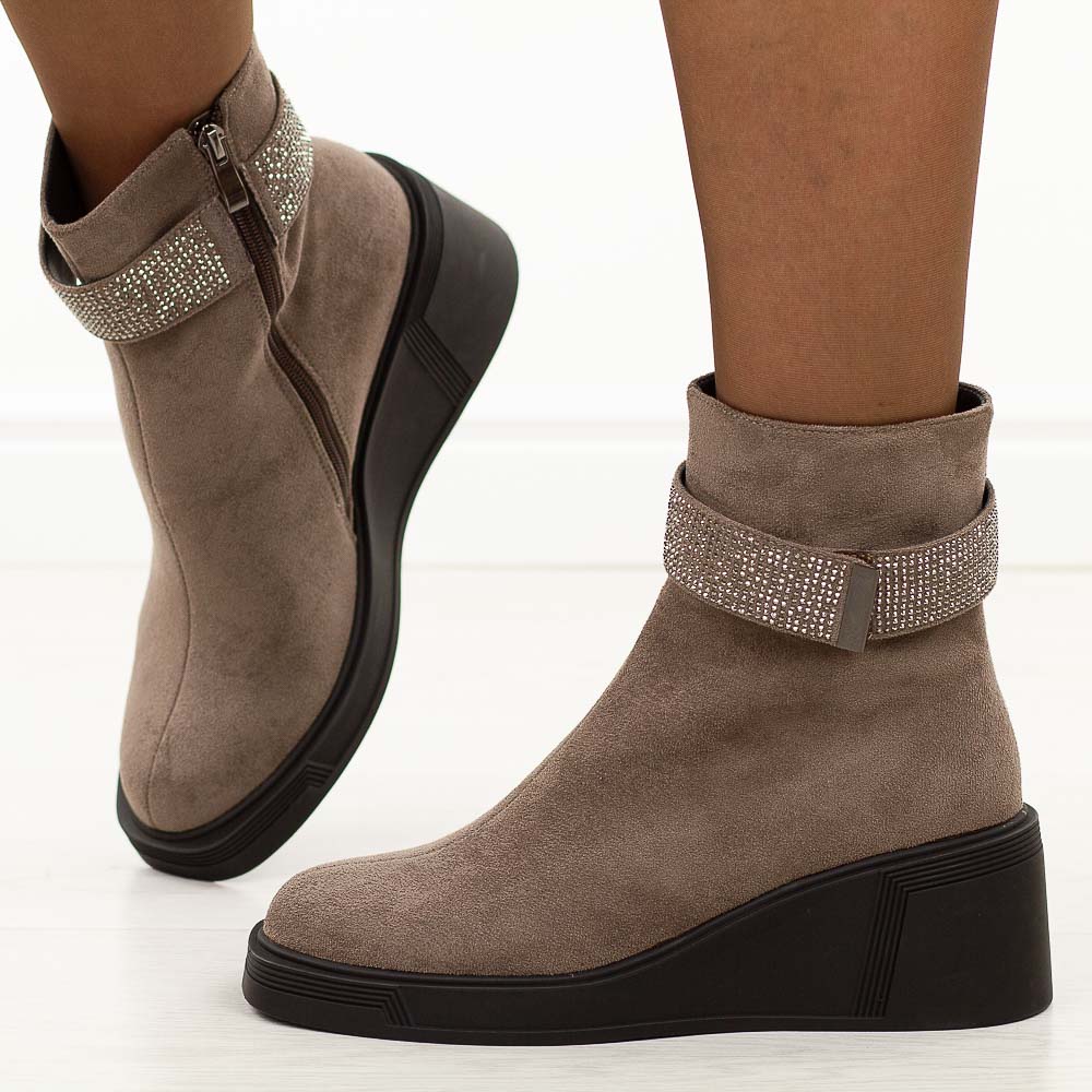 Szare zamszowe botki damskie DiA 52-191-wyprzedaż