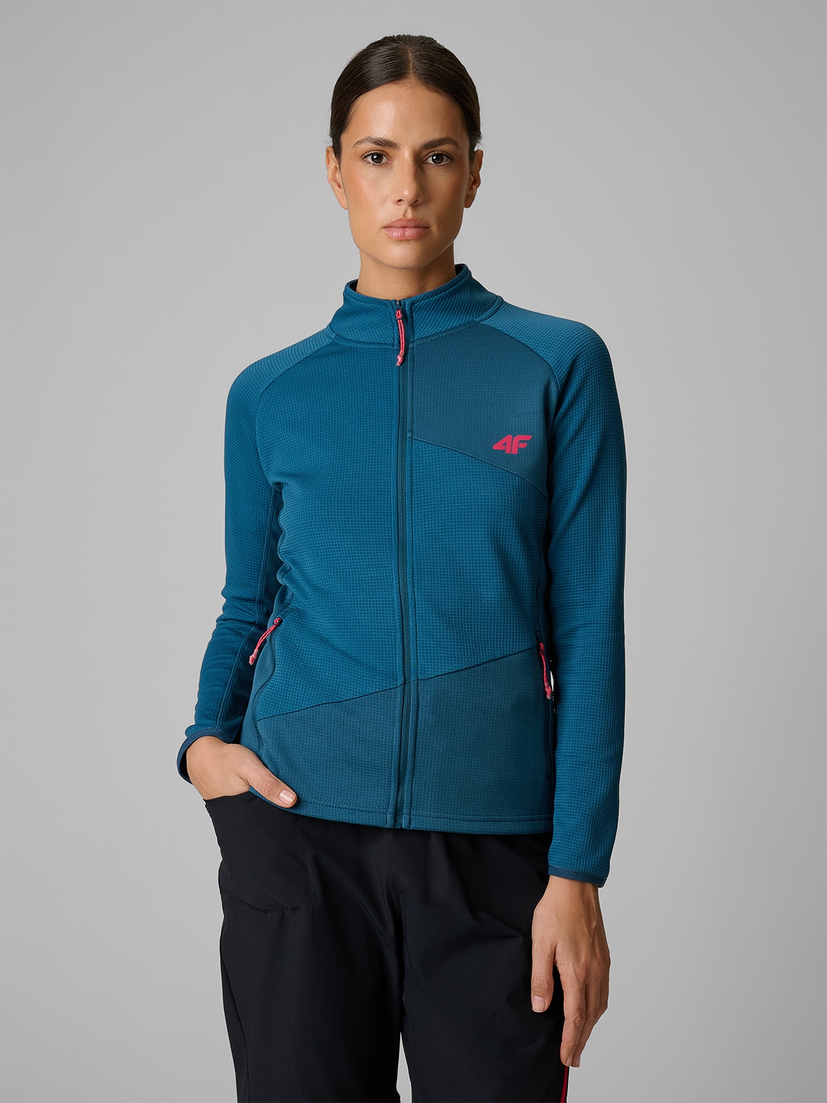 4F Bluza trekkingowa slim bez kaptura damska - turkusowa XS-wyprzedaż