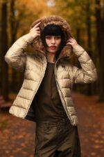 BLAUER Beżowa kurtka damska Arcadia Short Jackets