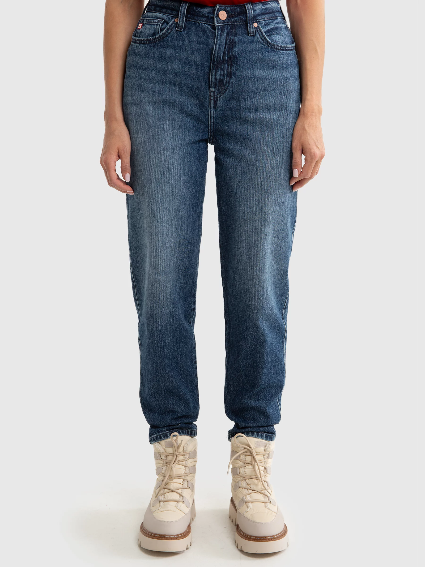 Jeansy damskie mom jeans z kolekcji Authentic granatowe Silla 515-wyprzedaż