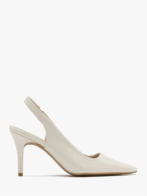 Lakierowane kremowe czółenka typu slingback-wyprzedaż