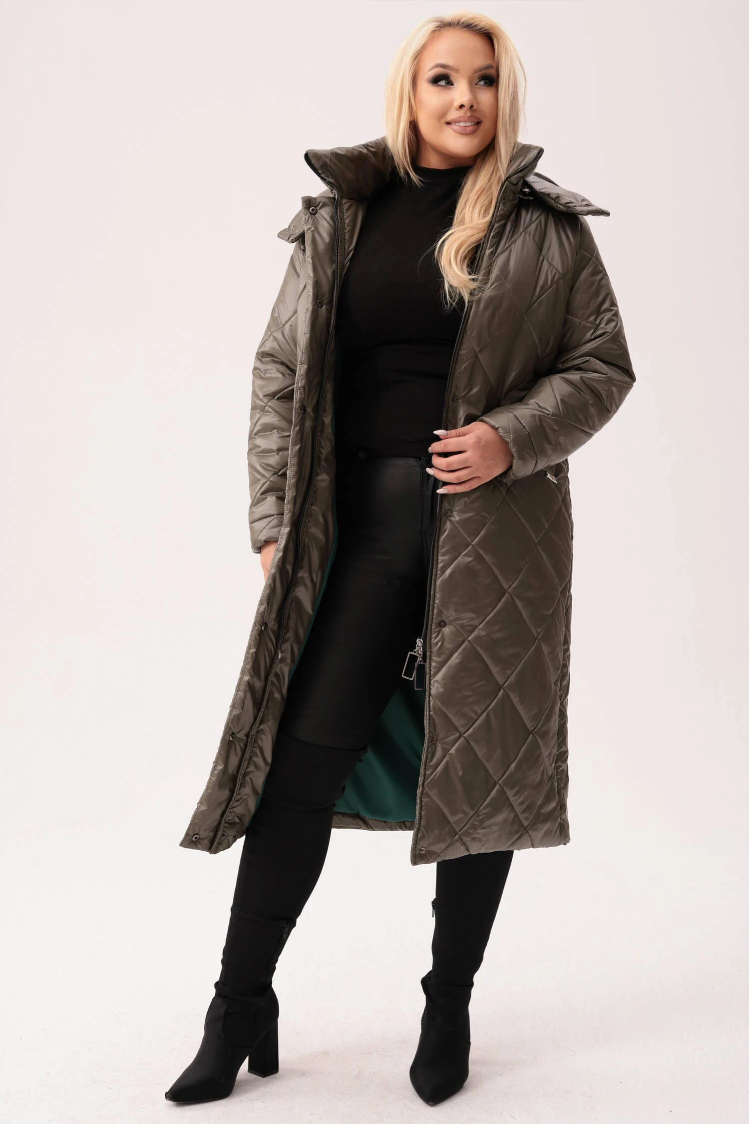Pikowany płaszcz z kapturem Valentina w kolorze khaki - komfort i elegancja na chłodne dni PLUS SIZE XXL JESIEŃ ZIMA-wyprzedaż